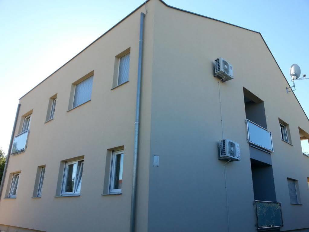 Levanat Apartment *